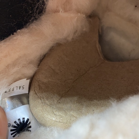 UGG Men's Neumel Chelsea Chestnut Boots - Picture 6 of 7